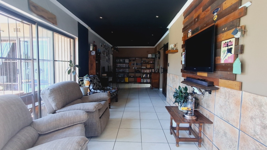 4 Bedroom Property for Sale in Roodia Free State